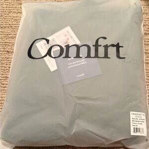 Comfrt Minimalist Hoodie Forest Medium New